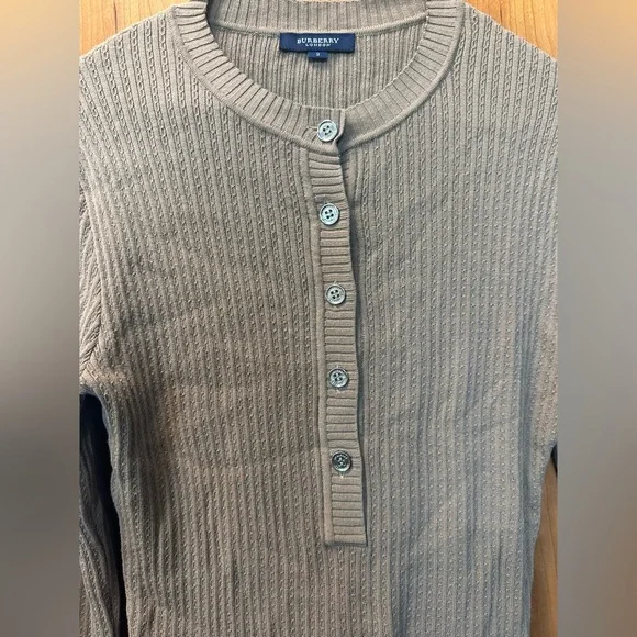 Burberry Beige Ribbed Knit sweater with silver buttons. Size 2. - Picture 3 of 7